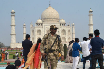 NAKON ŠEST MJESECI Tadž Mahal ponovo otvoren za turiste