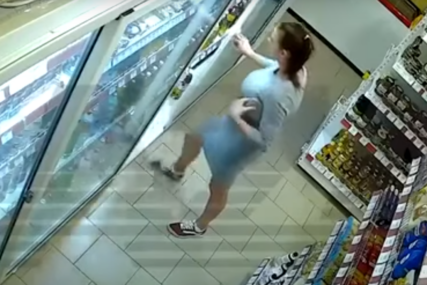 Kamere snimile djevojku kako krade, ZGROZIĆETE SE kada vidite gdje čuva ukradene namirnice (VIDEO)