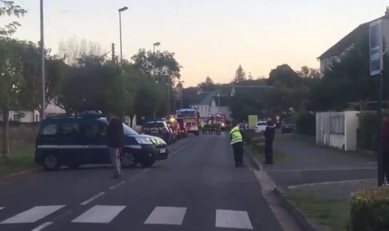SUDARILA SE DVA AVIONA Jedna letjelica se srušila na ogradu kuće, poginuli svi putnici (VIDEO)