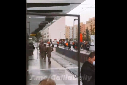 DRAMA U LIONU Evakuisana stanica, žena uzvikivala "ALAHU AKBAR" i prijetila da će se RAZNIJETI (VIDEO)