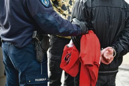 POKUŠAO PREĆI GRANICU Crnogorac uhapšen sa više od 13 kilograma marihuane