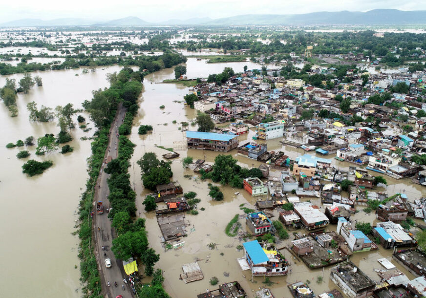 NAJMANJE 47 ŽRTAVA MONSUNA Povećava se broj poginulih u poplavama u Indiji, u toku MASOVNE EVAKUACIJE