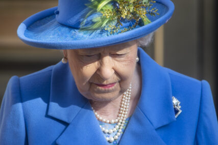 10 MJESECI MANJA KAZNA Kraljica Elizabeta pomilovala ubicu koji je zaustavio teroristički napad u Londonu