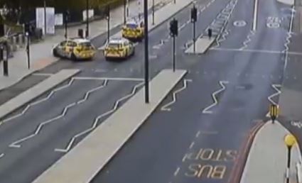 BLOKIRANI PUTEVI I MOSTOVI Uzbuna u Londonu, policija opkolila bolnicu (VIDEO)