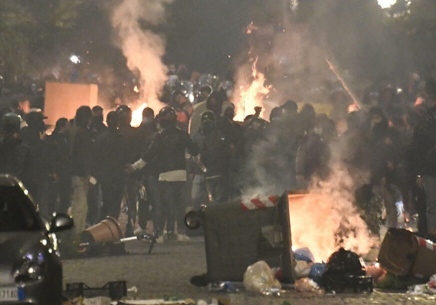 ITALIJA NA NOGAMA ZBOG KORONE Neredi u Napulju nakon što je uveden policijski čas