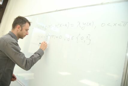 OVO JE RIJEŠIO NAŠ GENIJE Nebojša za Srpskainfo objasnio kako je izašao na kraj sa matematičkim problemom STARIM 40 GODINA (FOTO)