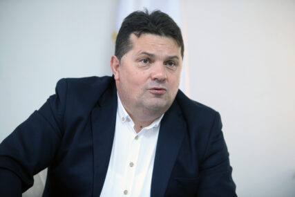 “Bez 13 poslanika iz Srpske ne može se ni o čemu odlučivati” Stevandić poručio da Zvizdić zarad ličnog političkog marketinga krši Ustav