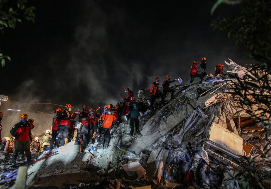 BROJ ŽRTAVA PORASTAO NA 116 Okončana potraga za preživjelima ispod ruševina u Turskoj