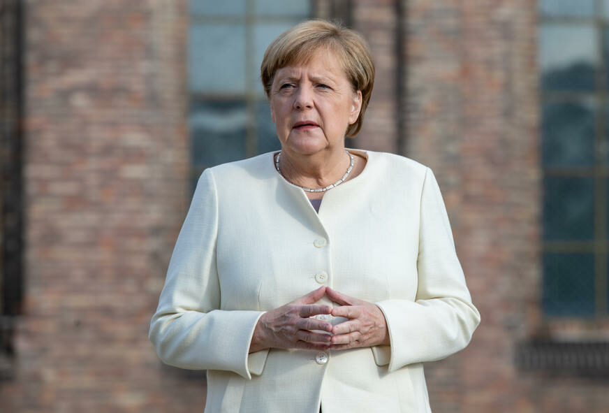 SVE VIŠE ŽRTAVA Merkel traži humanitarno primirje Jermenije i Azerbejdžana