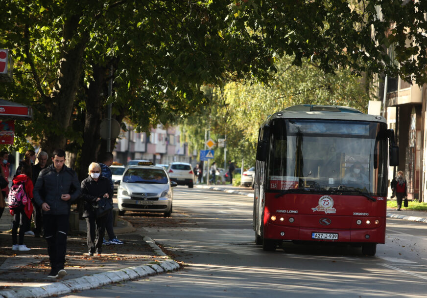 KO JE "PODIJELIO" BANJALUKU Nova autobuska linija pojačala TRZAVICE između Grada i "Autoprevoza"