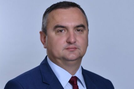 Kažnjeno skandalozno ponašanje gradonačelnika Prijedora: Šta je napisao Pavlović u OBRAZLOŽENJU OSTAVKE