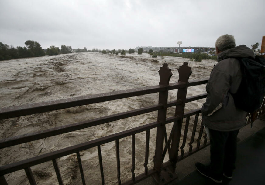 NESTALO OSAM LJUDI Strašno nevrijeme uzrokovalo poplave kod Nice