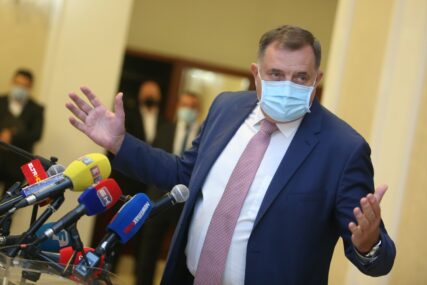 "IMA OBOSTRANU UPALU PLUĆA I GASTRITIS"  Direktor UKC o zdravstvenom stanju Milorada Dodika
