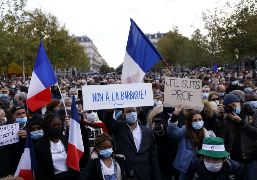 Francuska priprema PLAN ZA PROTJERIVANJE 231 stranca zbog EKSTREMISTIČKIH VJERSKIH UVJERENJA