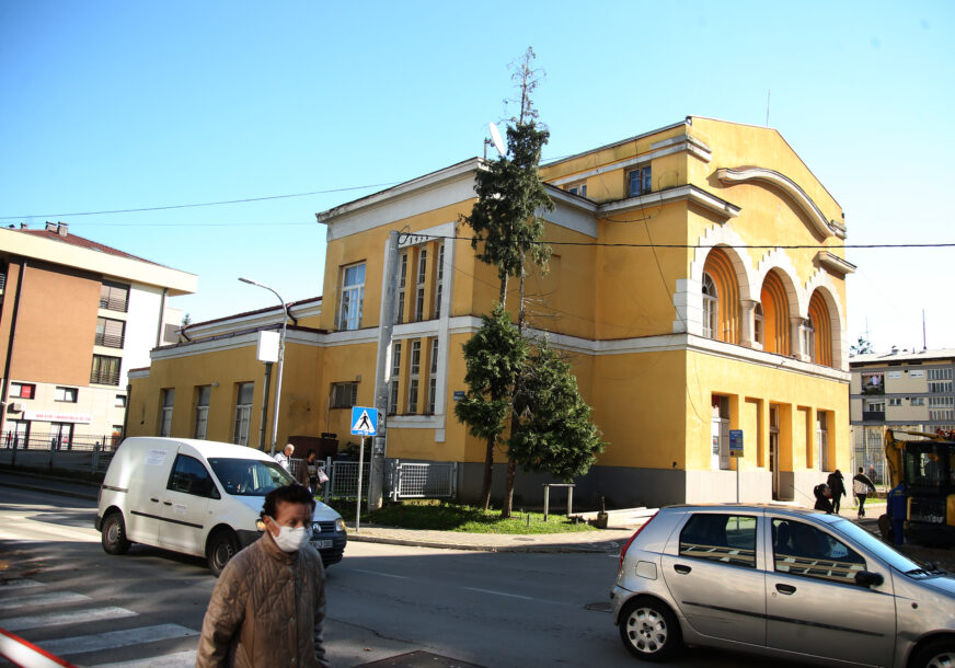 (FOTO) "Grad ulaže u ovaj objekat" U Sokolskom domu biće smještena prva SPORTSKA GIMNAZIJA u Banjaluci