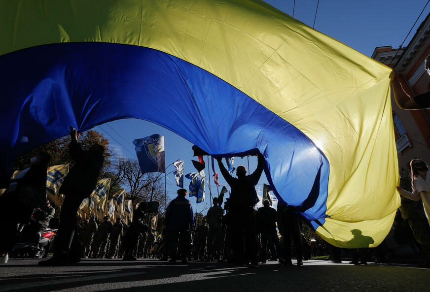 ZA KORUPCIJU POSEBNA KAZNA Ukrajinci žele manje poslanika i legalizaciju kanabisa