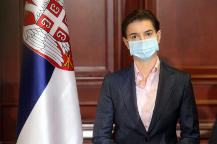 "PRVU DOZU PRIMILO 438.000 LJUDI" Brnabićeva poručila da je Srbija po stopi vakcinacije prva u regionu i druga u Evropi.