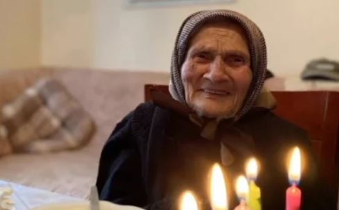 BAKA OTKRILA TAJNU ZA DUG ŽIVOT Milka je proslavila 105. rođendan i jedan je od najvatrenijih navijača Novaka Đokovića