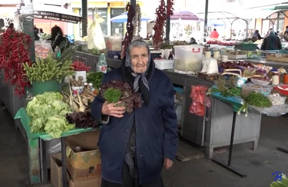 "NEĆE DJECA DA RADE KAO ŠTO SU PRIJE" Baka Zagorka ima 99 godina i svakog dana na pijaci prodaje povrće