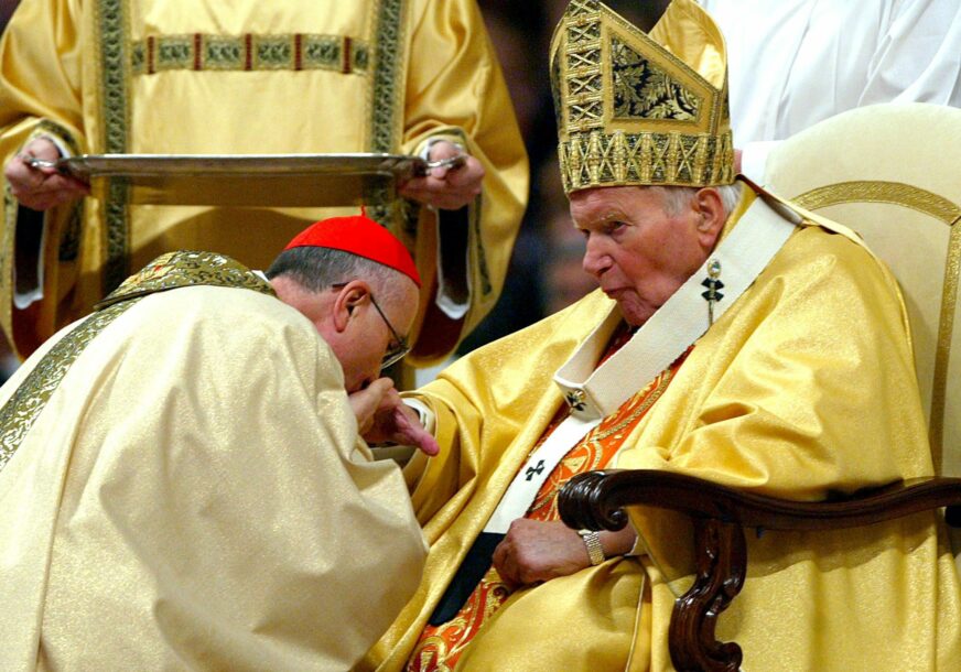 VATIKAN KONAČNO PRIZNAO Papa Jovan Pavle II je znao da je nadbiskup ZLOSTAVLJAO MALOLJETNIKA, pa ga ipak unaprijedio