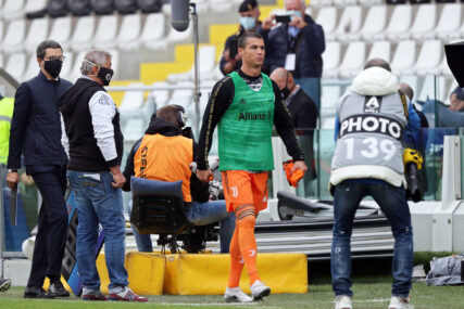 "NE POŠTUJE SAIGRAČE NI ITALIJANE" Bivši igrač Juventusa opleo po Ronaldu