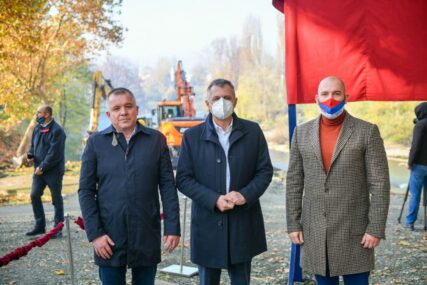 “PODRŽAVAMO DOBRE INICIJATIVE” Kondić i Milaković na ozvaničenju početka gradnje mosta u Docu