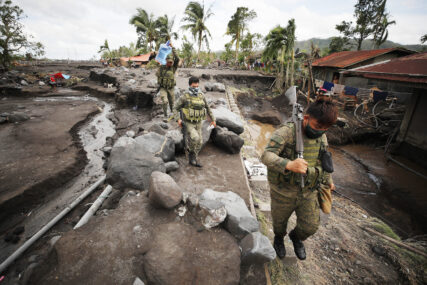 TAJFUN NAPRAVIO HAOS Najmanje 53 osobe stradale na Filipinima