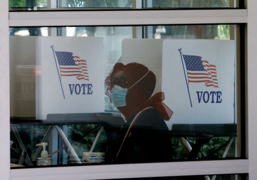 "KOGA ĆETE SADA SPRDATI" Simpsoni Amerikance upozorili šta će biti ako ne glasaju (VIDEO)