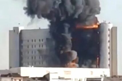 VELIKI POŽAR U ISTANBULU Gori bolnica, vatra zahvatila nekoliko spratova zdravstvene ustanove (VIDEO)