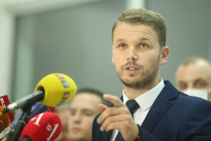 “REPUBLIKA SRPSKA JE NEUPITNA I TRAJNA” Stanivuković poručio da je Dejtonski sporazum donio najdragocjenije - mir