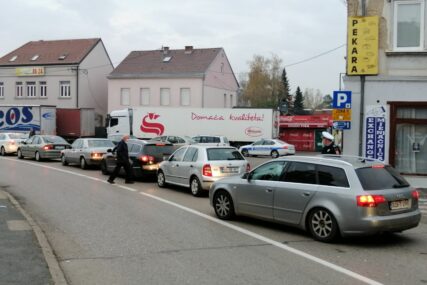 Vozači, budite strpljivi: Gužve na graničnim prelazima između Srbije i BiH