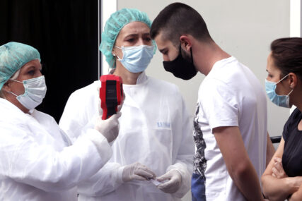 TRI PACIJENTA SE NISU IZBORILA SA KORONOM U Kliničkom centru Univerziteta u Sarajevu još 87 zaraženih
