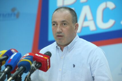 "Spasi Srpsku" Crnadak pozvao Dodika da podnese ostavku