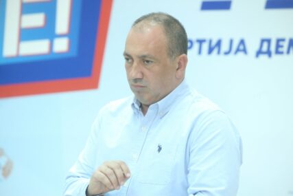 “Nema više razloga da Višković odbija da odgovori na moje poslaničko pitanje” Crnadak ponovo zatražio stenogram posebne sjednice Vlade RS
