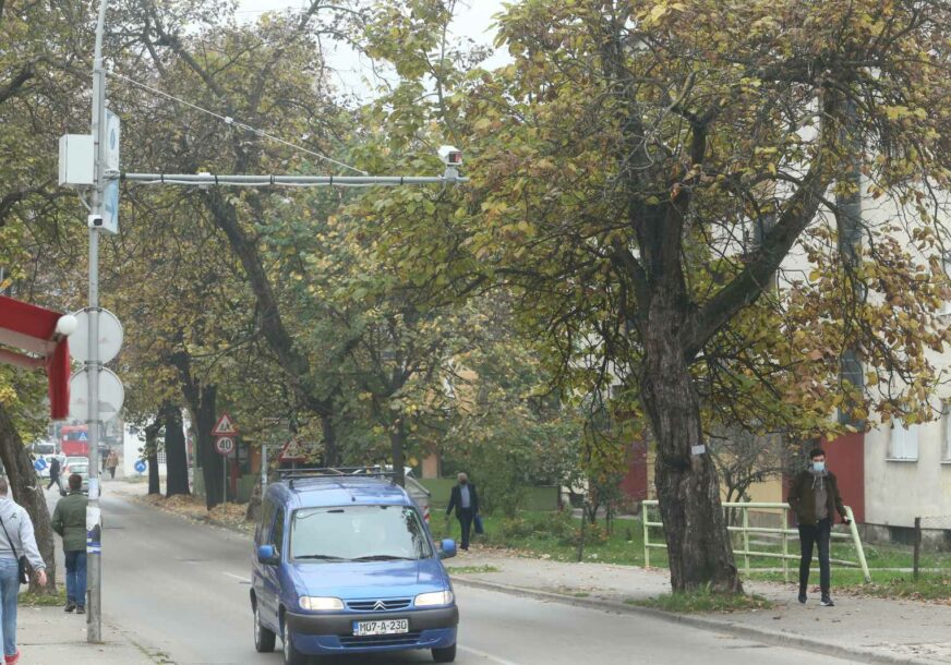 VOZAČI NA OPREZU Od 1. juna u funkciji kamere na autobuskim stajalištima
