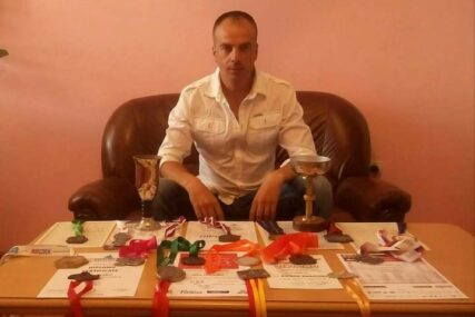 TRČI ZA POMOĆ TEŠKO BOLESNOM SUGRAĐANINU Bilećki ultramaratonac Ljubo Trklja u novoj humanitarnoj akciji