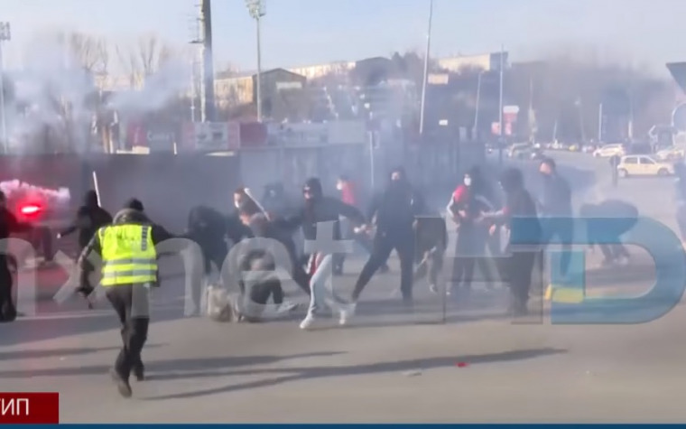 ŽESTOK SUKOB O tuči navijača u Sjevernoj Makedoniji bruji region (VIDEO)