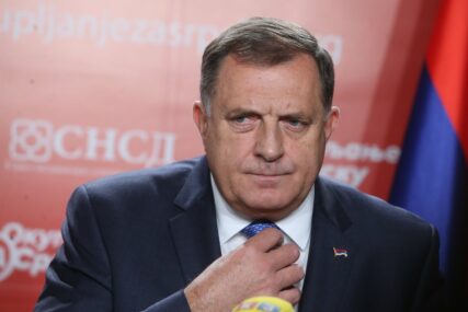 POTPISAN KOALICIONI SPORAZUM U BANJALUCI Dodik: Vidjećemo hoćemo li sarađivati sa SPS