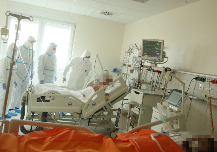 Mladić (26) preminuo od posljedica zaraze: Ljekari u Srbiji upozoravaju da je na respiratorima sve više mladih