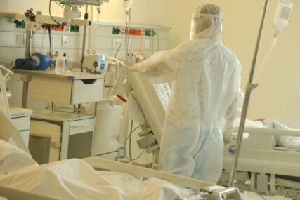 BEBE SU DOBRO U UKC RS na respiratoru dvije porodilje oboljele od kovida