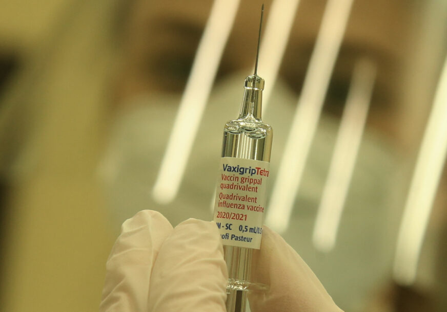 BORBA PROTIV KORONE Prve vakcine u Italiji primiće pet zdravstvenih radnika