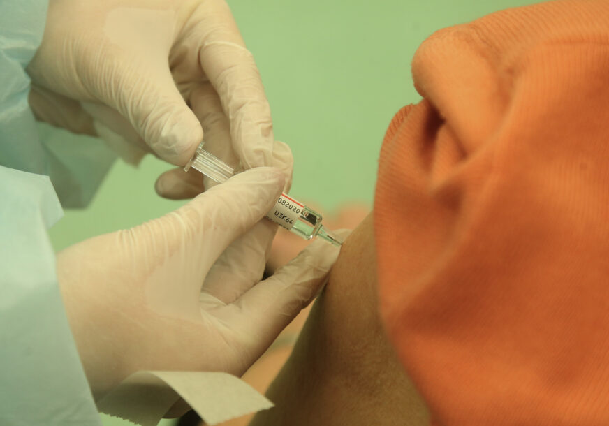 Biće nastavljena i masovna imunizacija protiv korone: U Bijeljini sutra počinje vakcinacija protiv sezonskog gripa