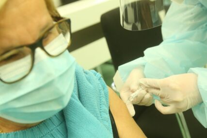 IMUNIZACIJA U TESLIĆU Do sada vakcinisano 805 osoba