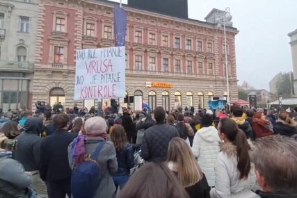 “ŽELIMO SLOBODU, A NE ROPSTVO” Protest u Zagrebu protiv novih epidemioloških mjera