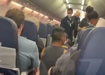 NEVJEROVATNO PUTOVANJE Zaraženi putnik ušao u avion tresući se i znojeći, a onda je krenula DRAMA (VIDEO)