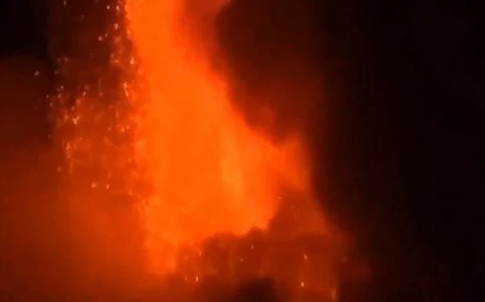 ERUPCIJA ETNE Vulkan izbacio FONTANU LAVE do 100 metara uvis (VIDEO)