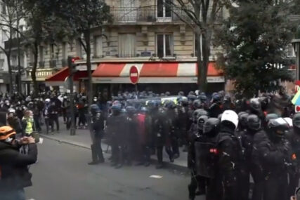 NOVI NEREDI U FRANCUSKOJ Hiljade ljudi na ulicama zbog novog zakona o bezbjednosti (VIDEO)