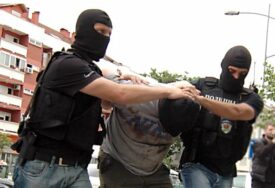 Među uhapšenima i pripadnici Vojske Srbije: Saslušana kriminalna grupa, svima određen pritvor