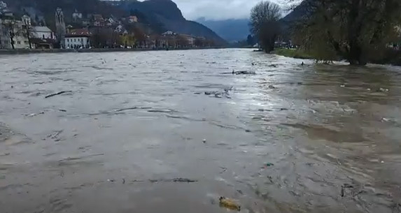 Lim nabujao, mještani strahuju: Zbog ogromne količine kiše prijete poplave kod Priboja i Prijepolja