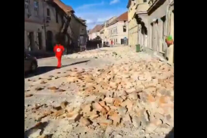 PRIZOR LEDI KRV U VENAMA Bolni vrisci majke odzvanjaju Petrinjom, u zemljotresu stradala djevojčica (VIDEO)